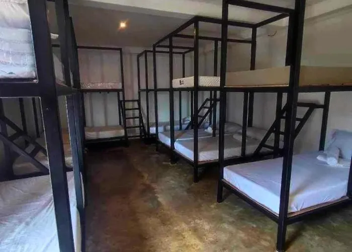 Hostel Tuyom By 7