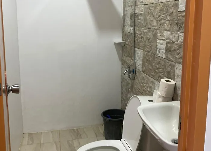 Hostel Tuyom By 7 *